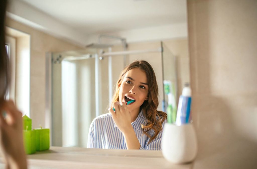 A Fast Way To Whiten Teeth At Home